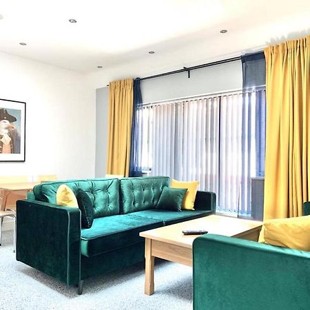 Premium Apartments Thatcham Broadway Extérieur photo