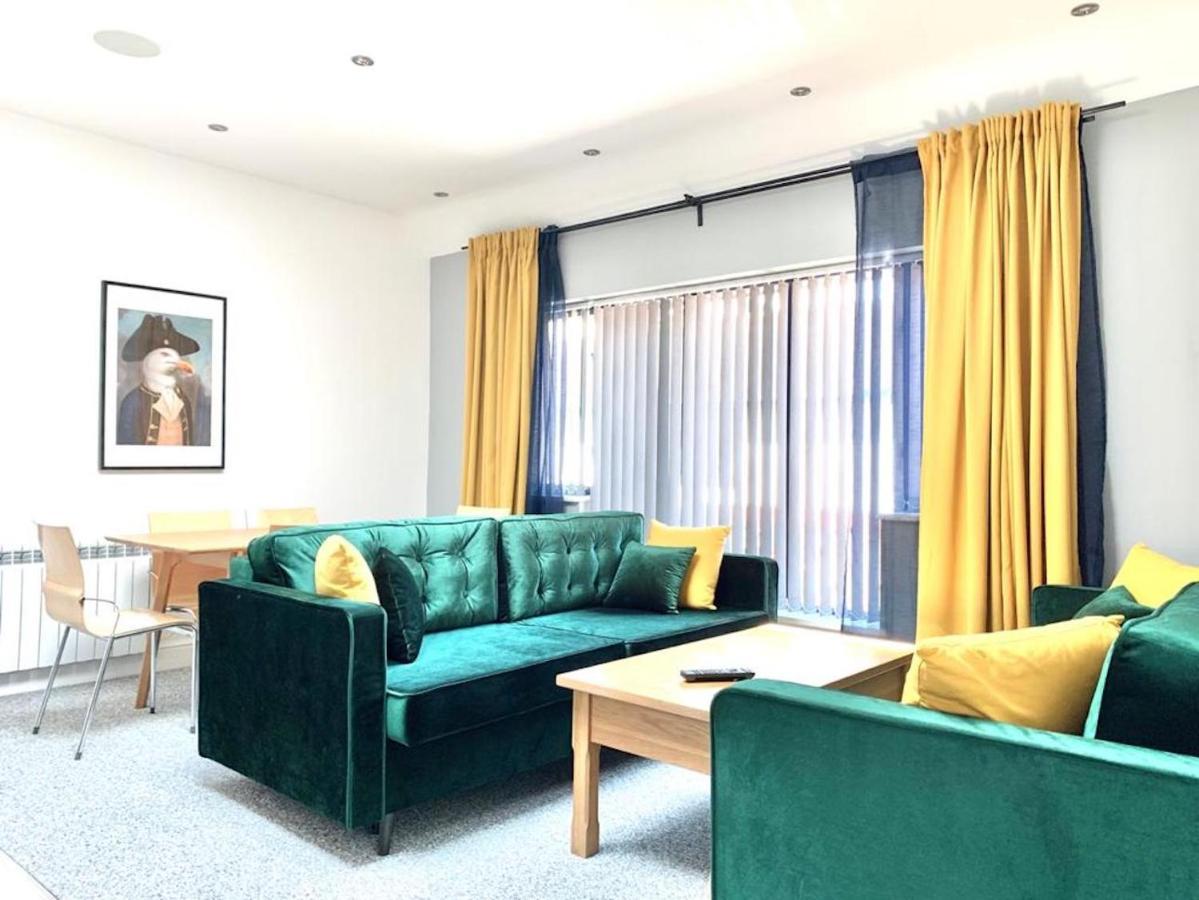 Premium Apartments Thatcham Broadway Extérieur photo